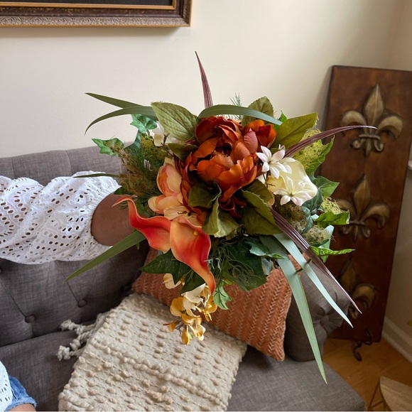 Floral Centerpiece | Orange Orchids | Flower Arrangement - Picture 3 of 4